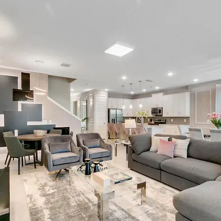 8 Bedrooms - 6,5 Bathrooms - Encore 297 Aa